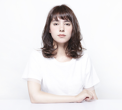 ミディアムヘアスタイル40