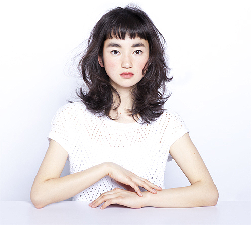 ミディアムヘアスタイル47