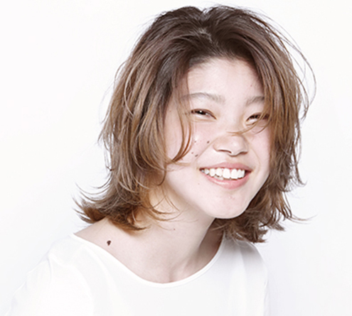 ミディアムヘアスタイル68