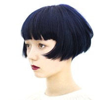 ボブとショートの間