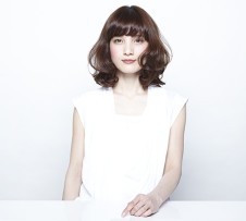ミディアムヘアスタイル11