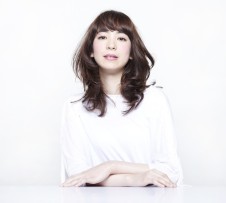 ミディアムヘアスタイル23