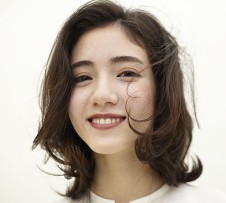 ミディアムヘアスタイル73